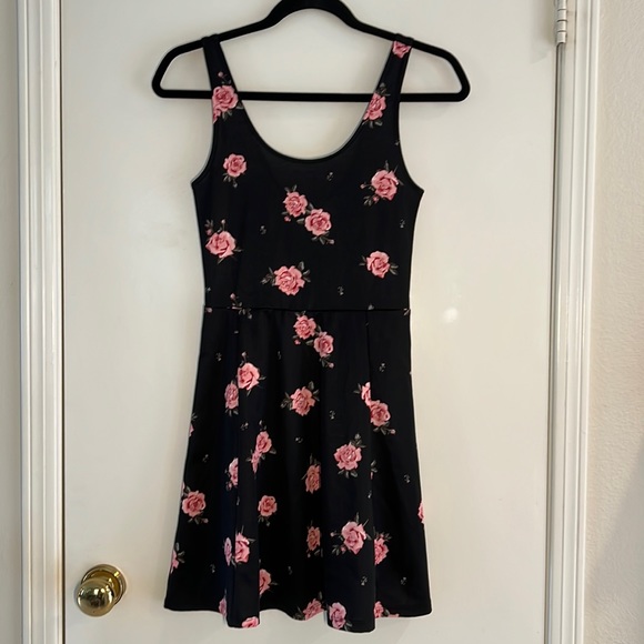 Divided floral tank dress. Fit and flare NWT - Picture 1 of 8